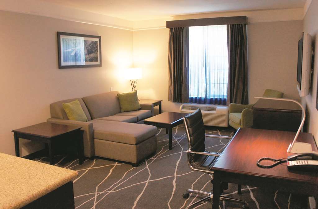 Fairfield By Marriott Inn & Suites Fresno Riverpark Room photo